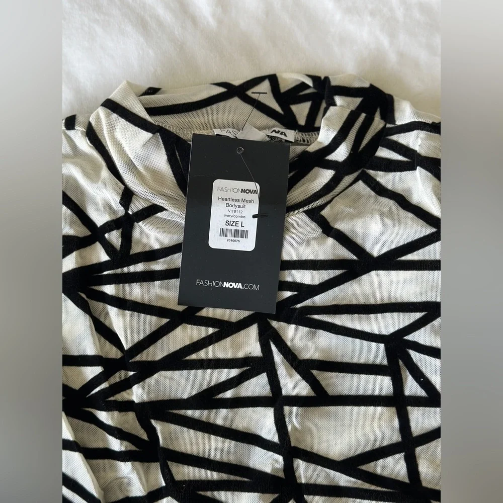 Body suit. Mesh body suit - Picture 10 of 11